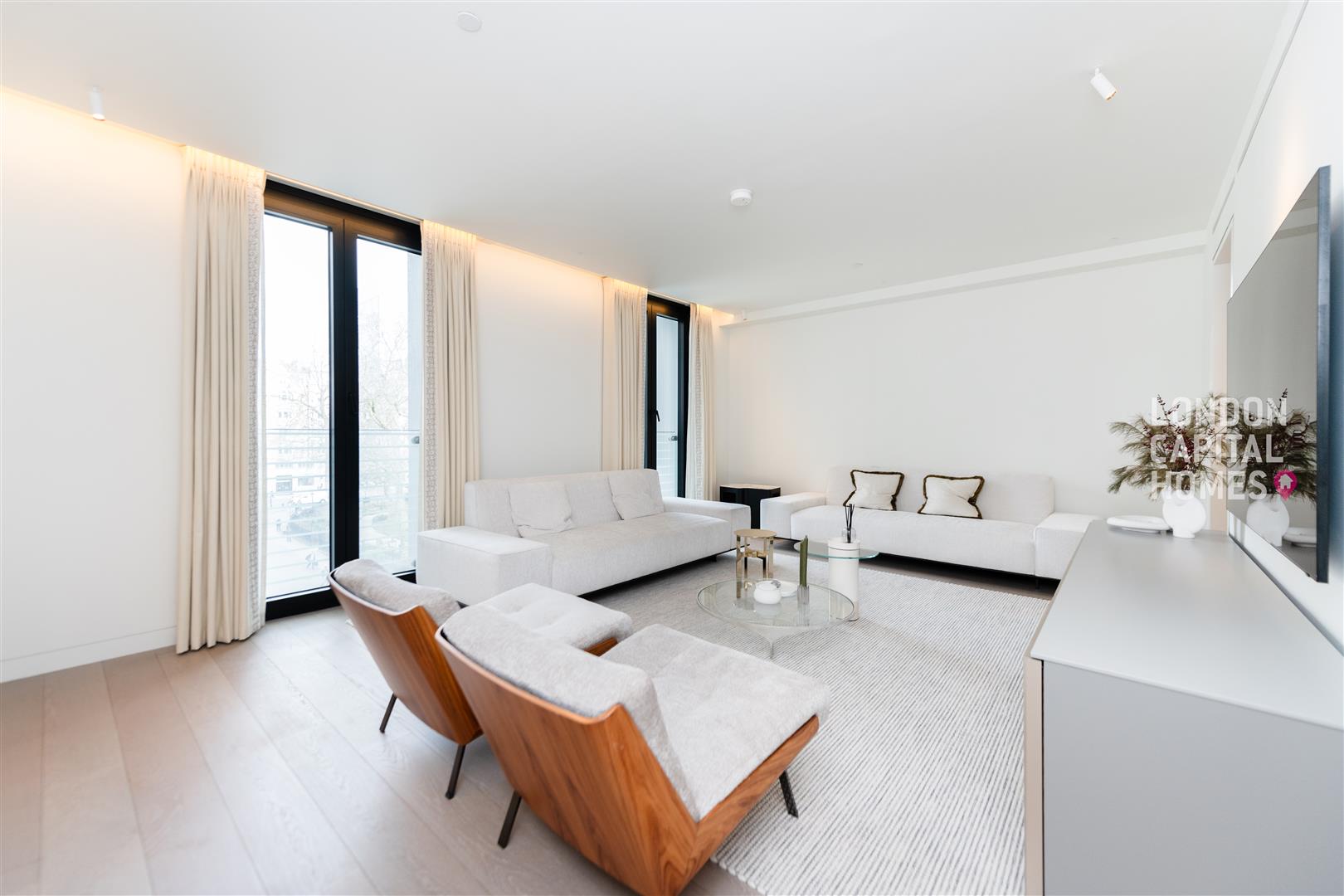 3 bed property in 22 Hanover Square, London